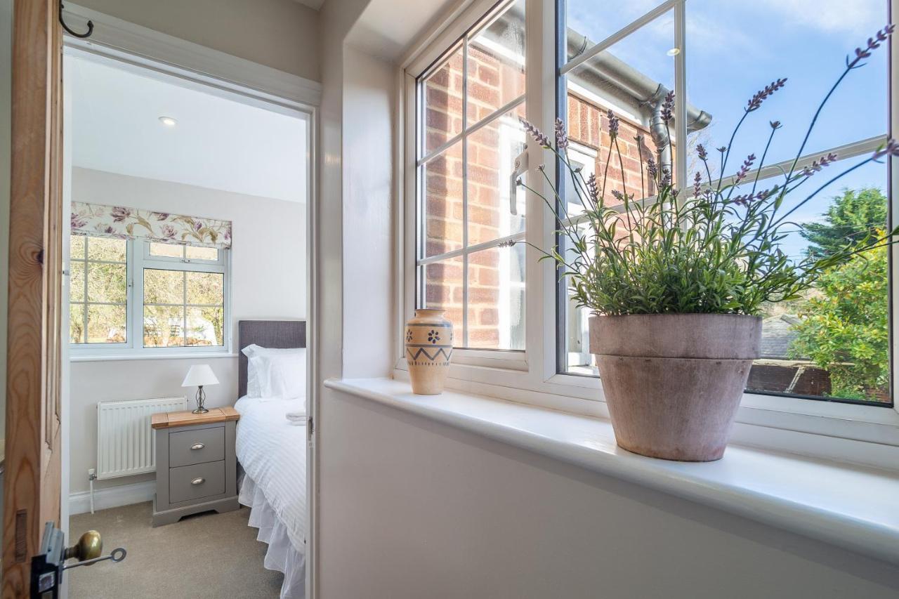 Adorable Cottage With A Log Burner In Heavenly Village - Constable Lodge Nayland エクステリア 写真