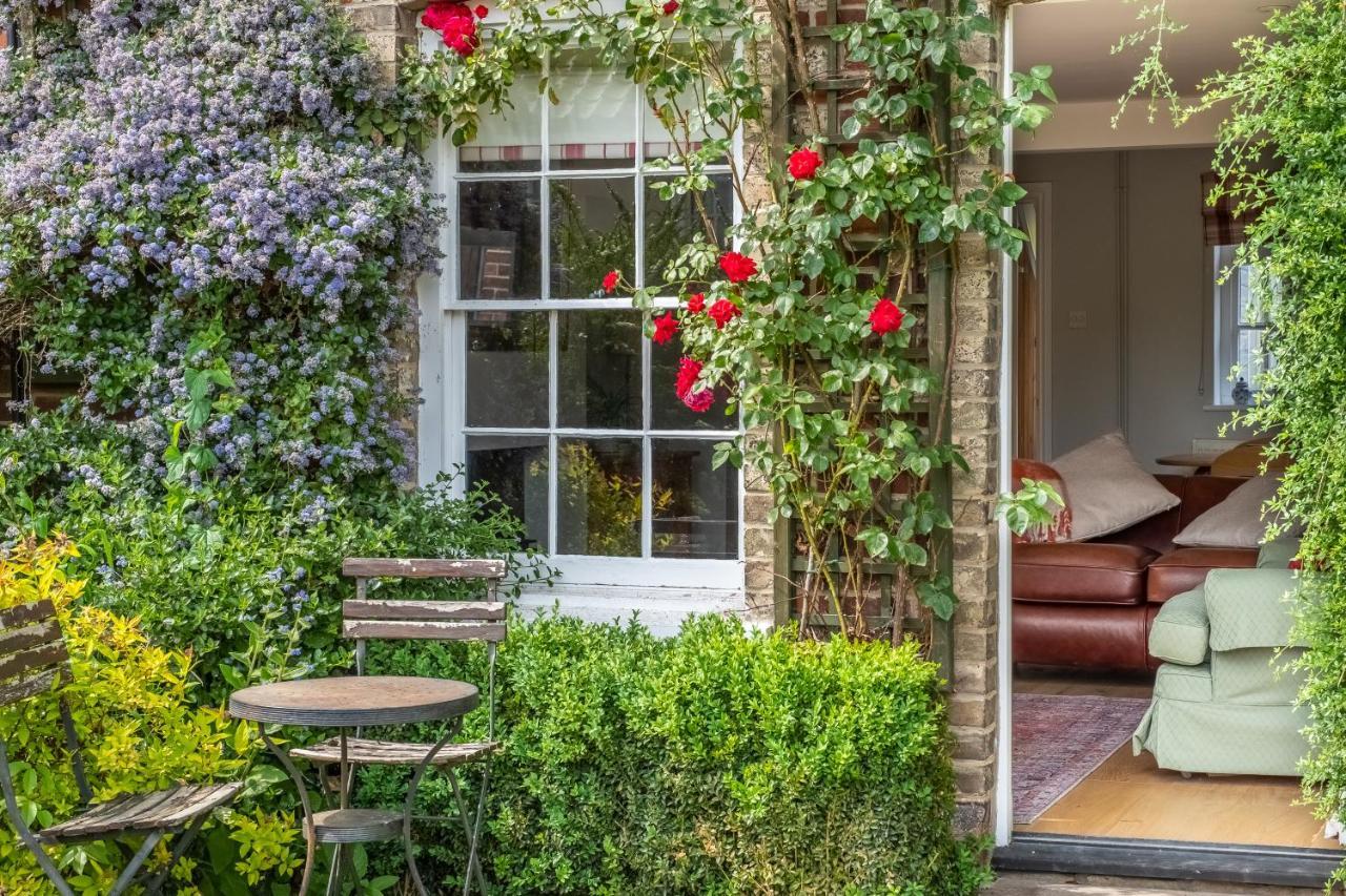Adorable Cottage With A Log Burner In Heavenly Village - Constable Lodge Nayland エクステリア 写真