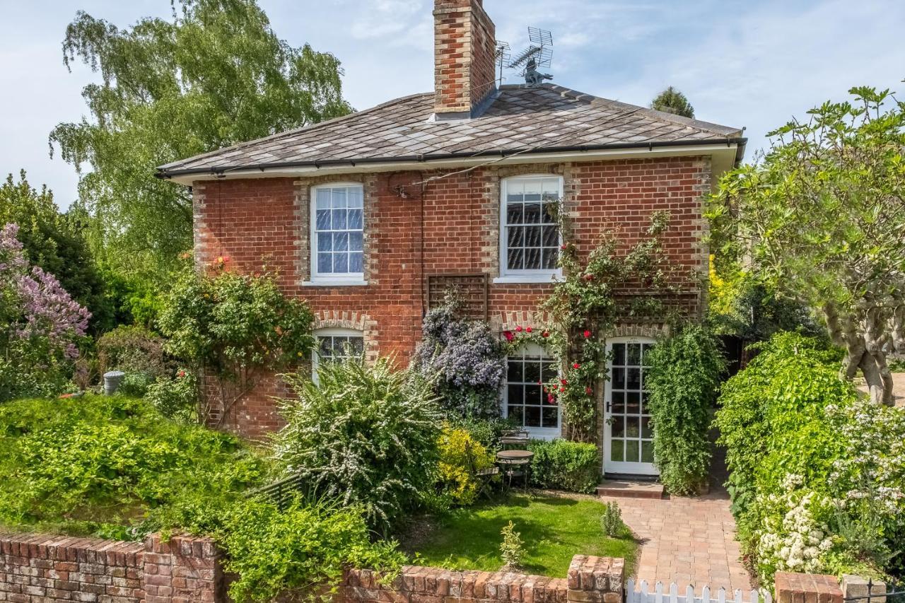 Adorable Cottage With A Log Burner In Heavenly Village - Constable Lodge Nayland エクステリア 写真